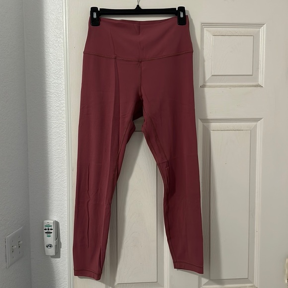 LuLulemon Mauve Align Legging - Picture 1 of 4